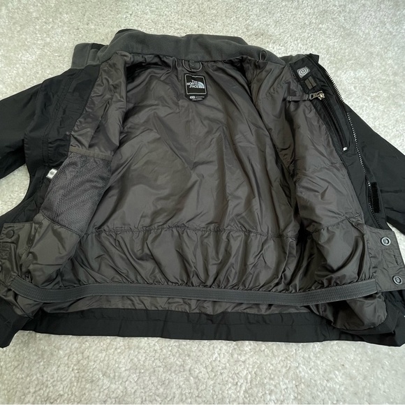 The North Face Boys Hyvent Jacket black size Medium MISSING HOOD - Picture 7 of 16